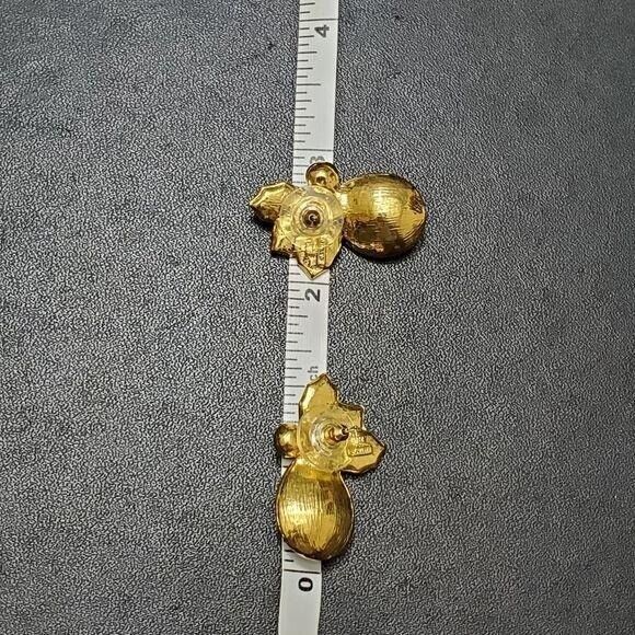 Avon holiday holly earrings - Picture 4 of 6